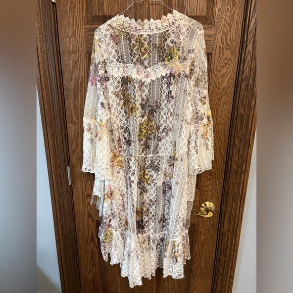 Lace vest - Picture 4 of 4